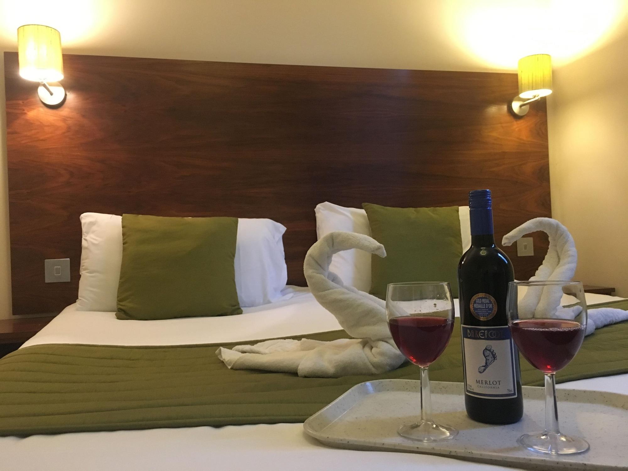 Stockwood Hotel - Luton Airport Extérieur photo