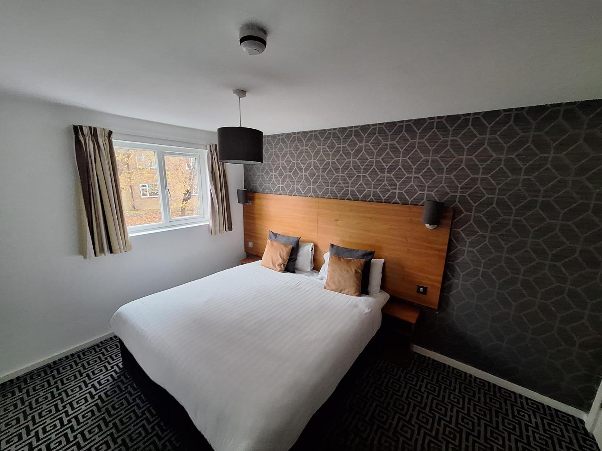 Stockwood Hotel - Luton Airport Extérieur photo