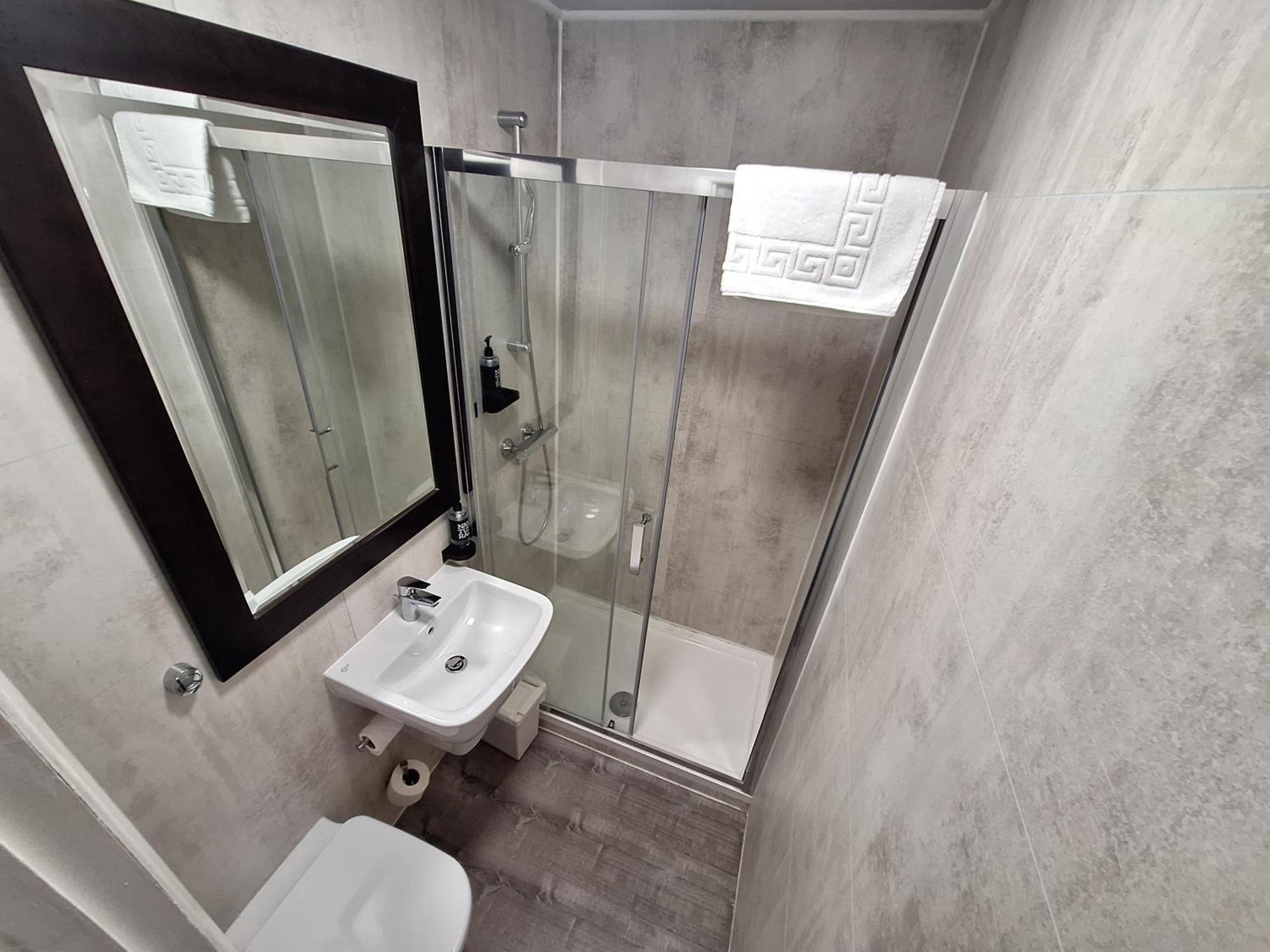 Stockwood Hotel - Luton Airport Extérieur photo