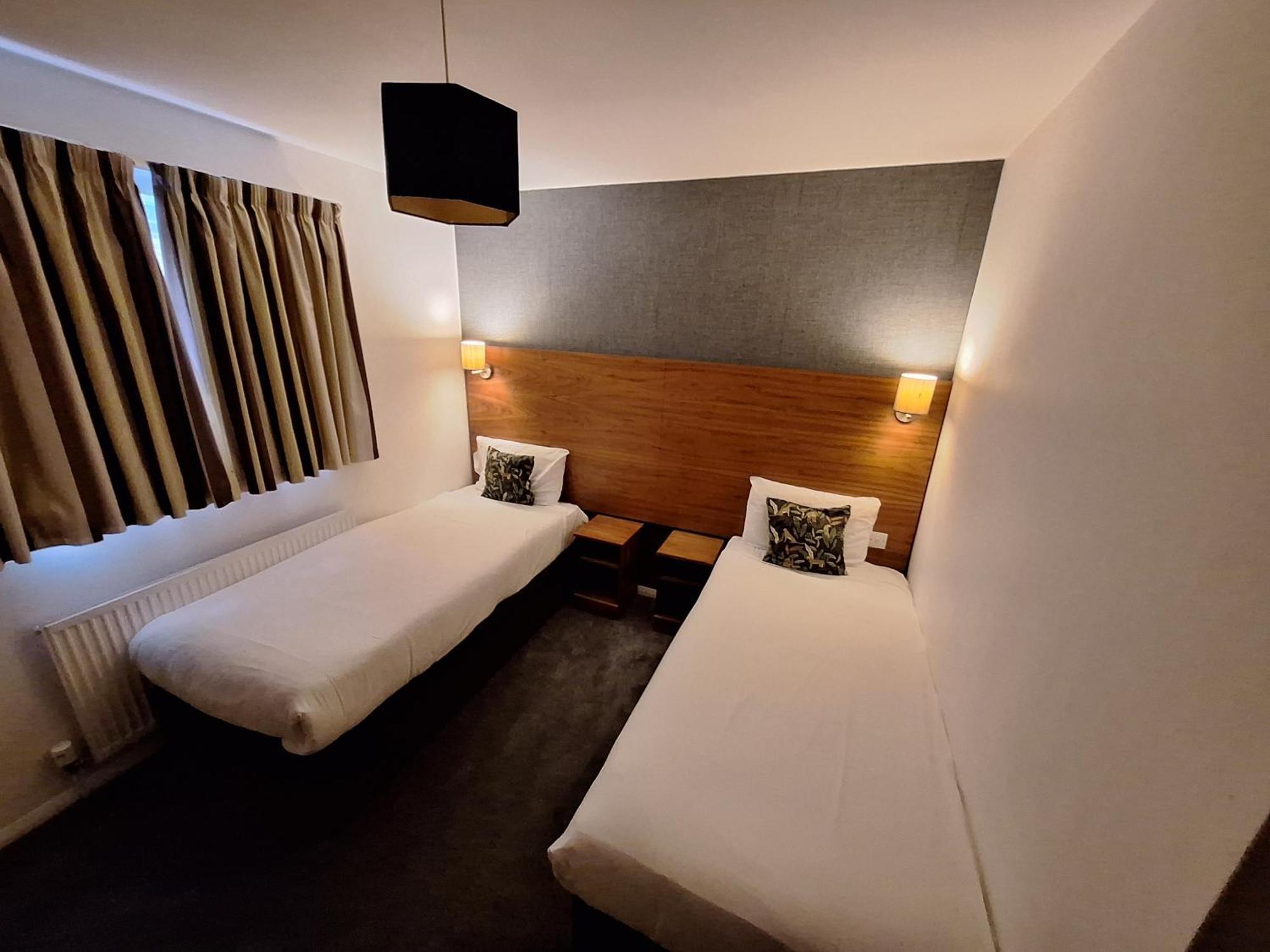 Stockwood Hotel - Luton Airport Extérieur photo